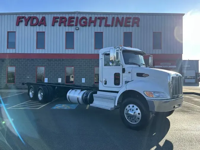 2018 Peterbilt 348