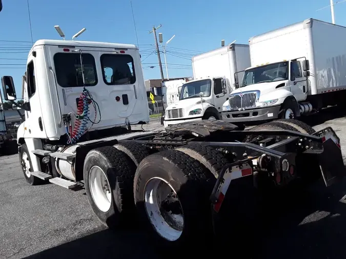 2017 FREIGHTLINER CASCADIA 125