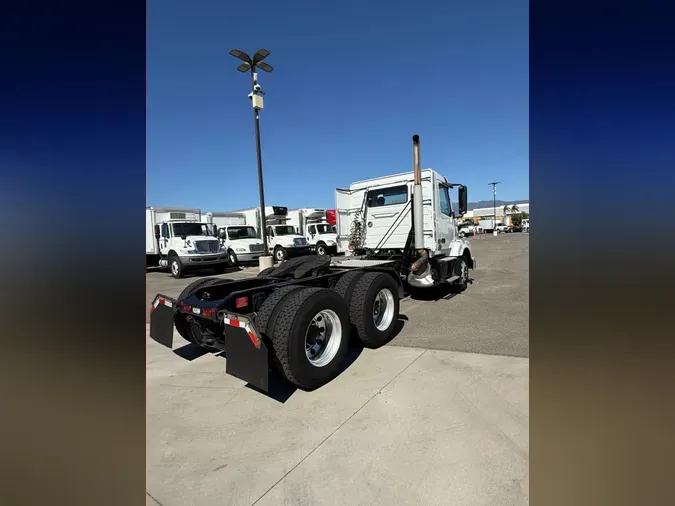 2018 VOLVO VNL64TRACTOR