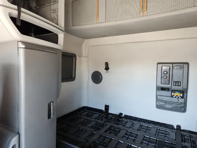 2022 VOLVO VNL64T74085903f956047022012878e7167705eb1