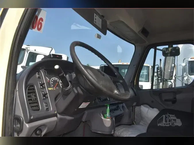 2016 FREIGHTLINER BUSINESS CLASS M2 106