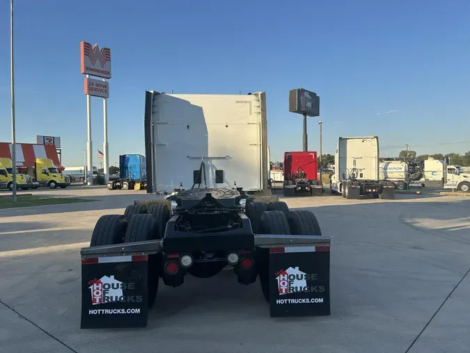 2020 Peterbilt 567