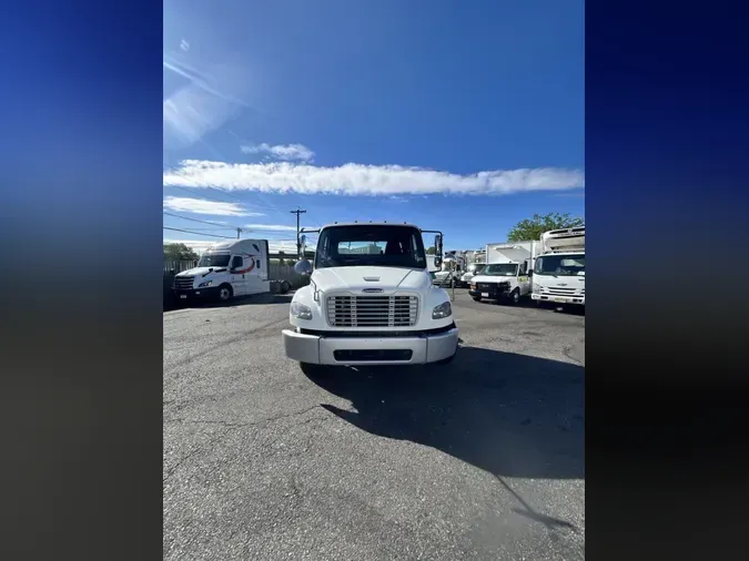 2019 FREIGHTLINER M2 106