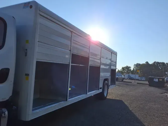 2016 FREIGHTLINER M2 106