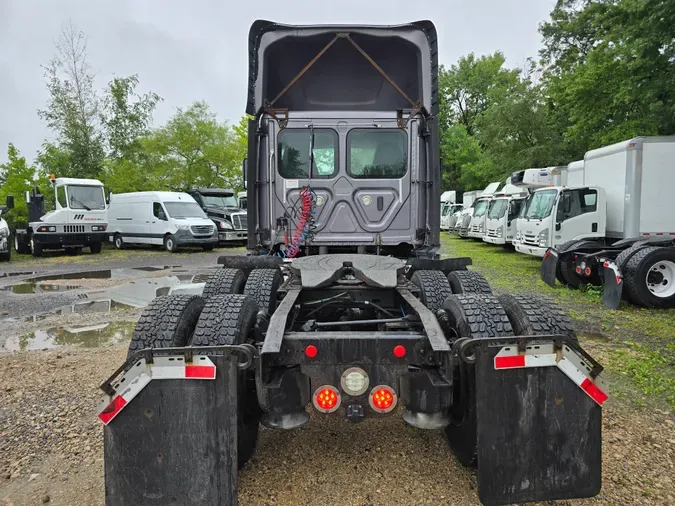 2018 FREIGHTLINER/MERCEDES CASCADIA 125