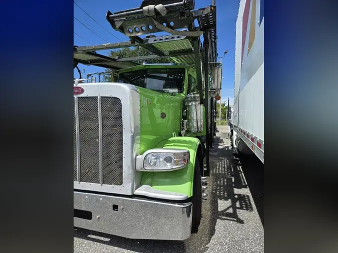 2022 Peterbilt 389