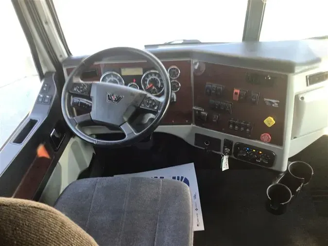 2020 WESTERN STAR 5700XE