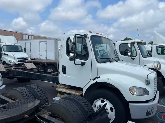 2018 FREIGHTLINER/MERCEDES M2 106