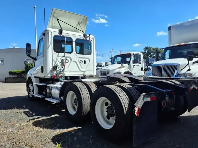 2019 FREIGHTLINER NEW CASCADIA PX12664