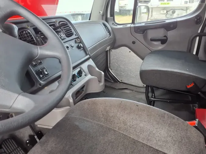 2020 FREIGHTLINER M2 106