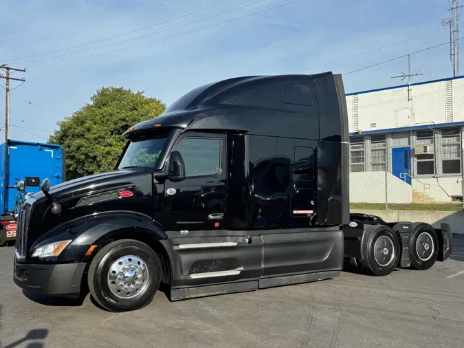 2023 Peterbilt 579