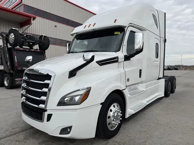 2023 Freightliner Cascadia&reg;