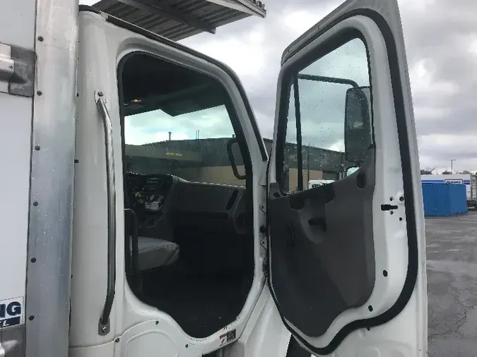 2017 Freightliner M2