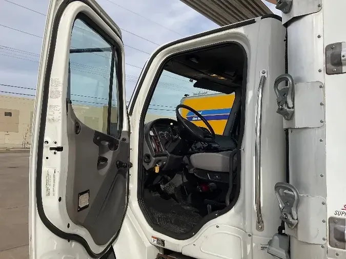 2018 Freightliner M2