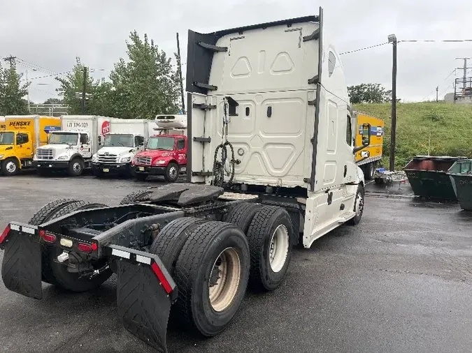 2018 Freightliner T12664ST