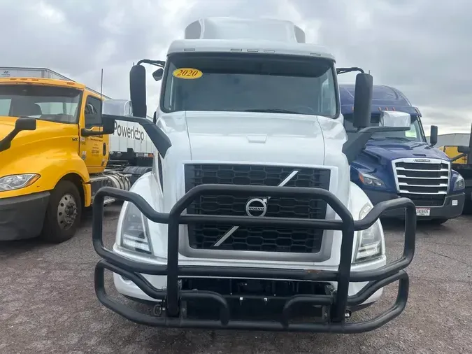 2020 VOLVO VNR64T-640