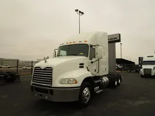 2016 MACK CXU613