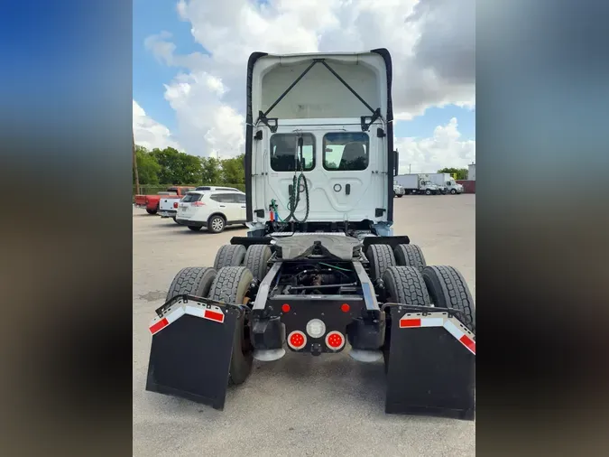 2019 FREIGHTLINER CASCADIA 125