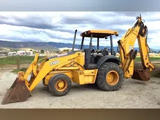 2004 John Deere 710G /