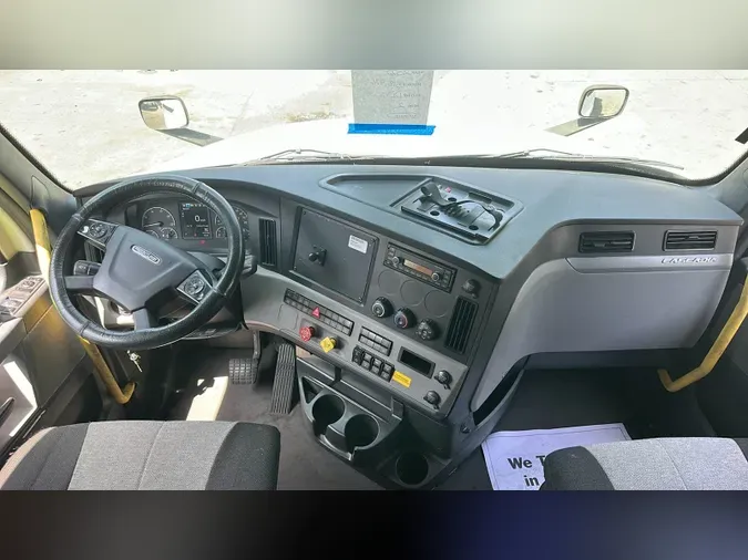 2022 Freightliner Cascadia 126