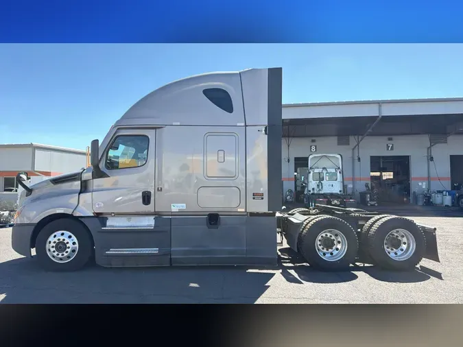 2023 Freightliner Cascadia 12685c94dabbcbef62ac5a73bf1f3d0cc17