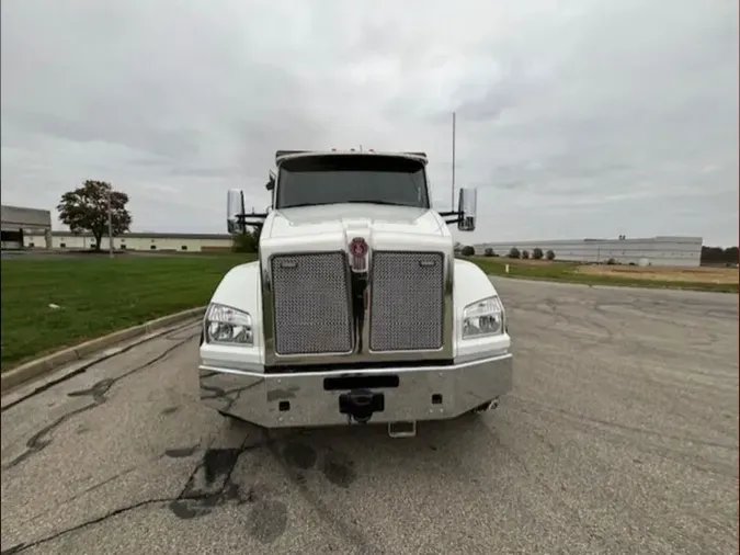 2022 Kenworth T880