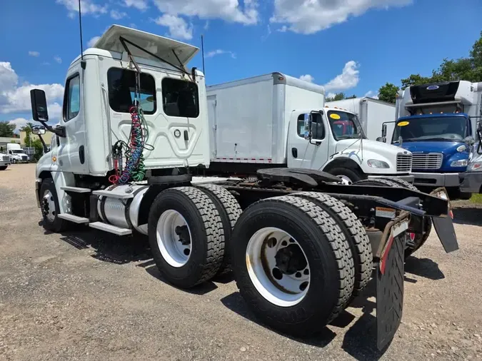 2019 FREIGHTLINER CASCADIA 125