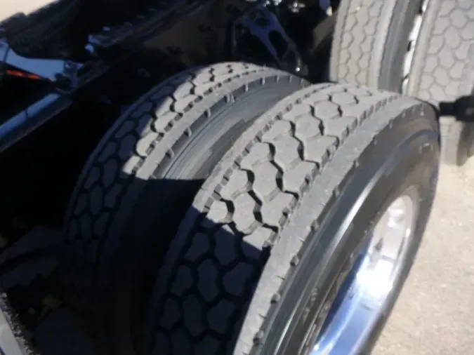 2020 Peterbilt 38985cd282d1271aec54e942ff5f1422c44