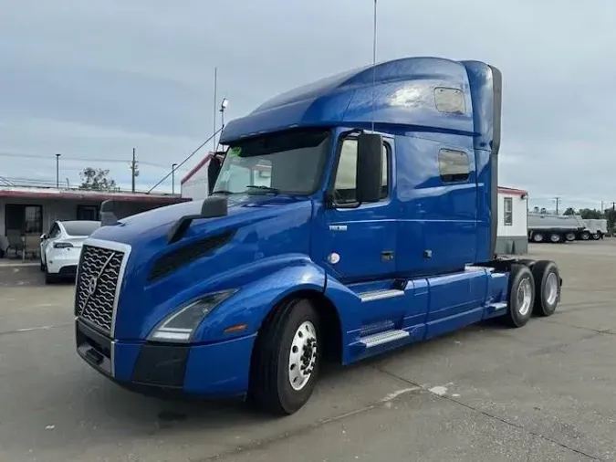 2021 Volvo VNL780