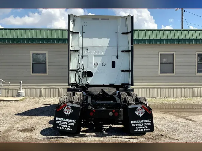 2022 INT LT625 6x4