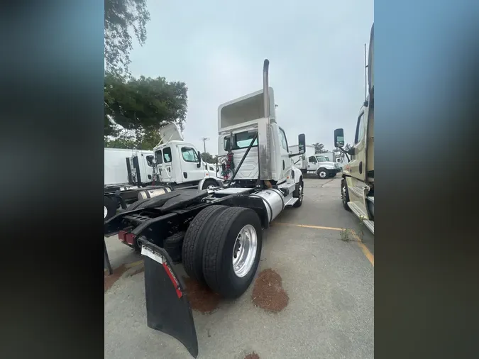 2021 NAVISTAR INTERNATIONAL LT625 DAYCAB S/A