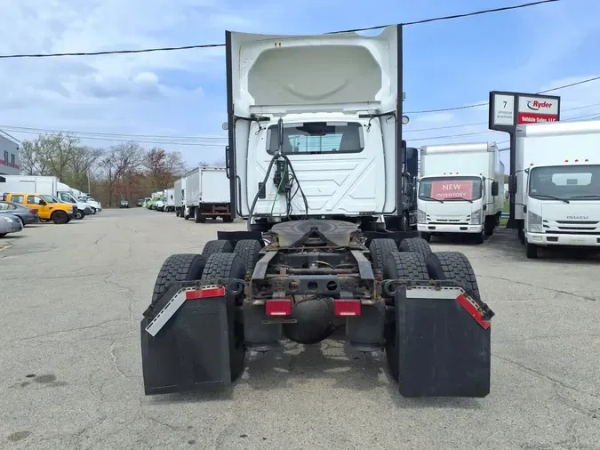 2018 NAVISTAR INTERNATIONAL LT625 DAYCAB T/A