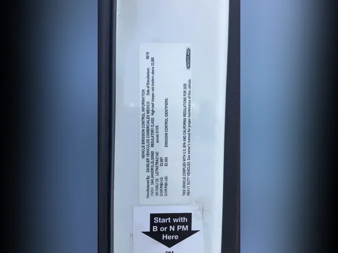 2020 Freightliner Cascadia 126