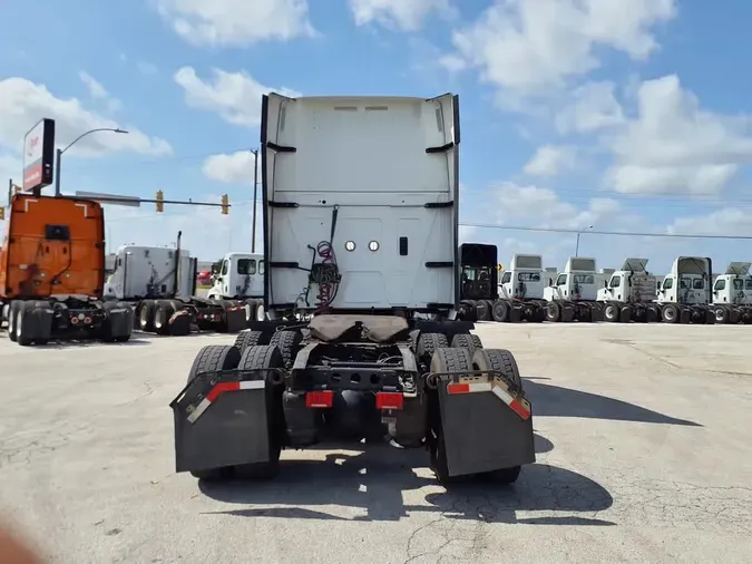 2020 NAVISTAR INTERNATIONAL LT625 SLPR CAB