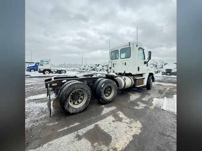 2018 FREIGHTLINER/MERCEDES CASCADIA 125