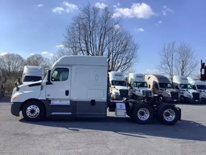 2020 Freightliner Cascadia