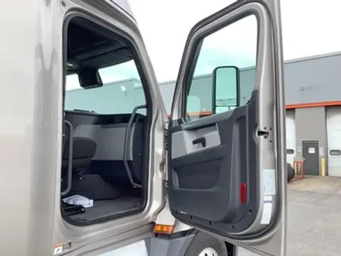 2021 Freightliner Cascadia