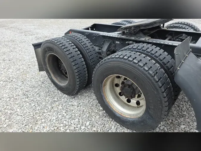 2018 Volvo VNL300