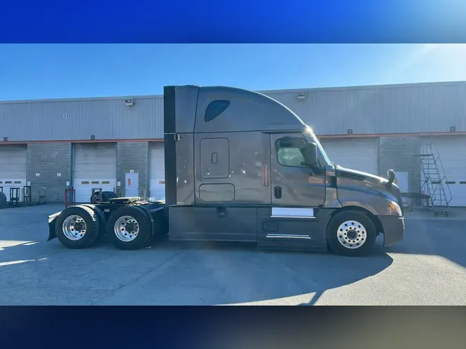 2023 Freightliner Cascadia 126