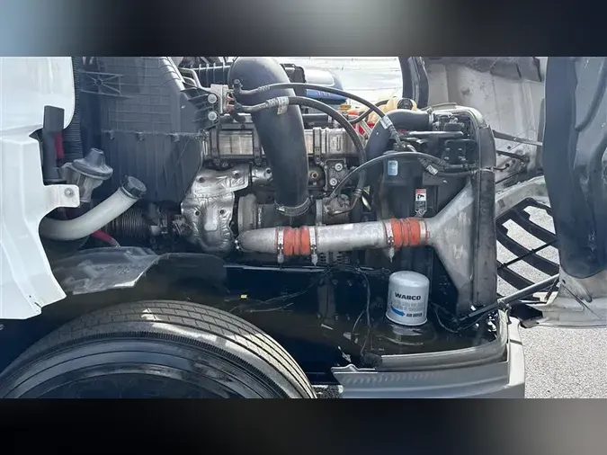 2020 FREIGHTLINER CA126