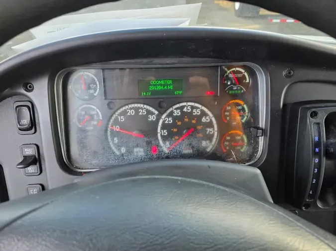 2020 FREIGHTLINER M2 106