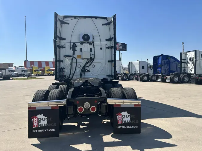 2023 Freightliner Cascadia