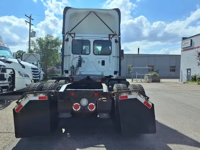 2017 FREIGHTLINER CASCADIA 125