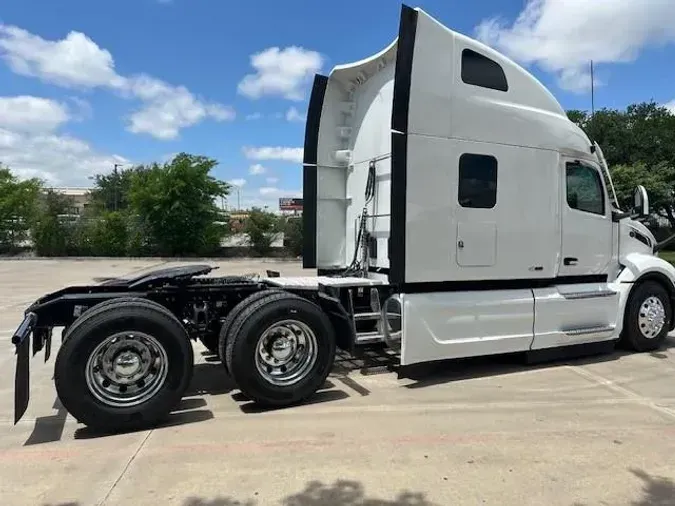 2023 Peterbilt 579