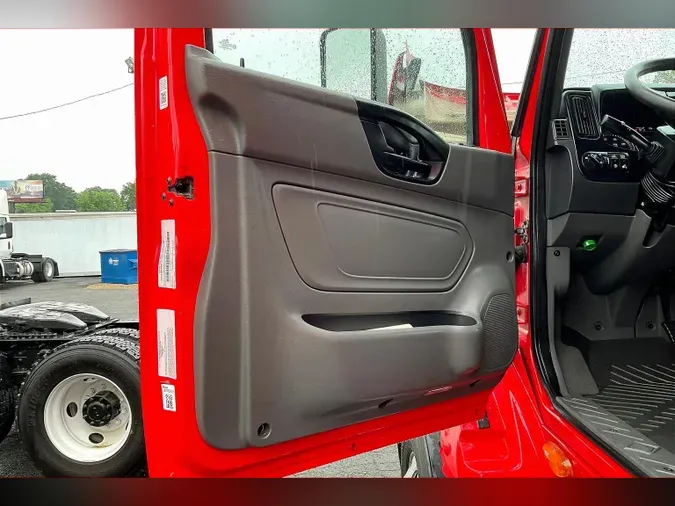 2021 INT LT625 6x4