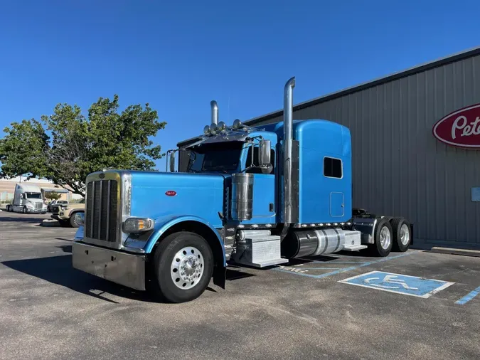 2020 Peterbilt 389