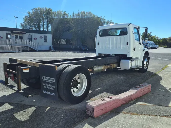 2016 FREIGHTLINER/MERCEDES M2 106