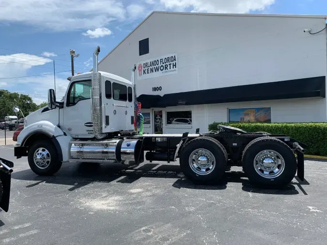 2026 Kenworth T880