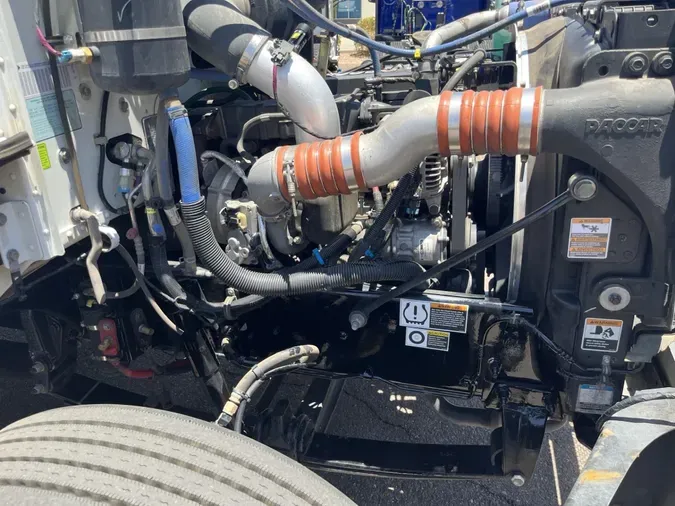 2019 Peterbilt 330