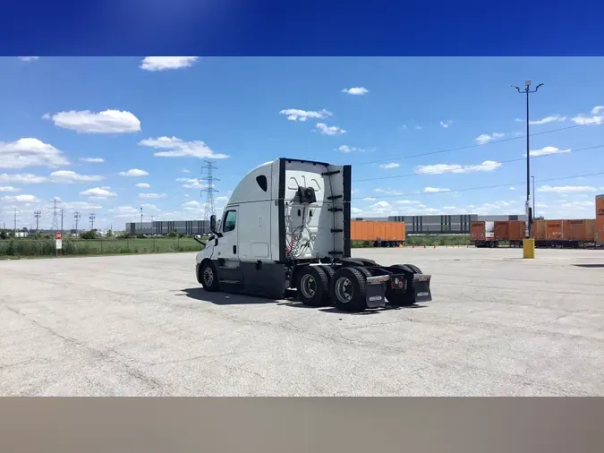 2023 Freightliner Cascadia 126